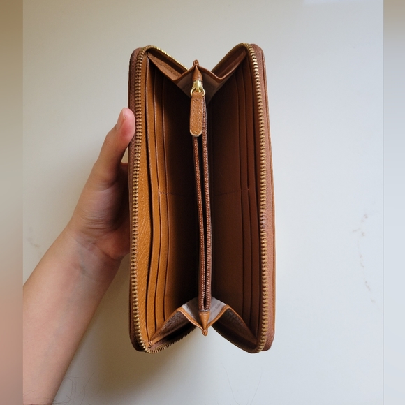 Michael Kors Leather Wallet in Tan - Picture 6 of 6